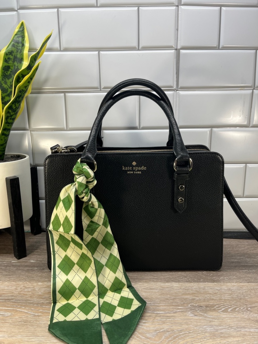 5433 kate spade Black Logo-Print Satin Lining Handbag 259845433